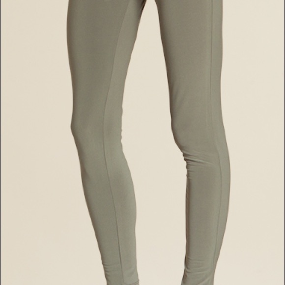 🆕Olive Leggings by Clara Sunwoo - NWT - Picture 8 of 9